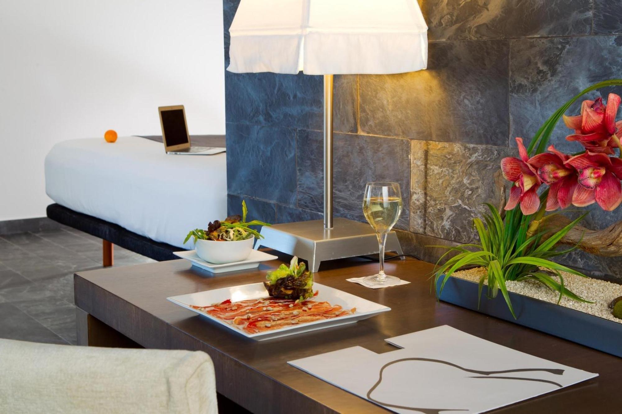 Hotel Boutique Ses Pitreras San Antonio  Room photo